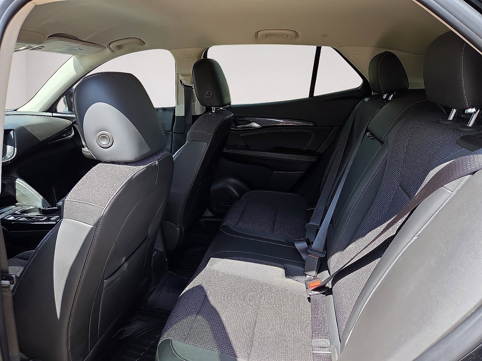Used 2023 Buick Envision Preferred AWD/4WD image 17