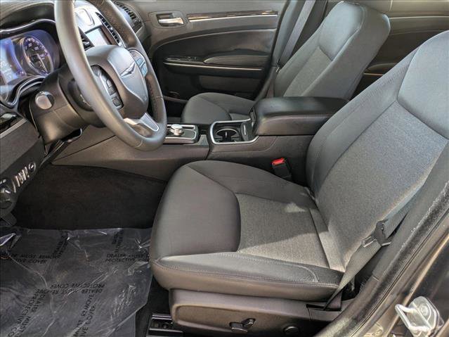 Used 2023 Chrysler 300 Touring w/ Sport Appearance Package image 15