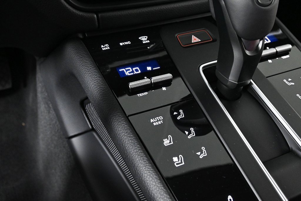 New 2026 Porsche Macan GTS image 19