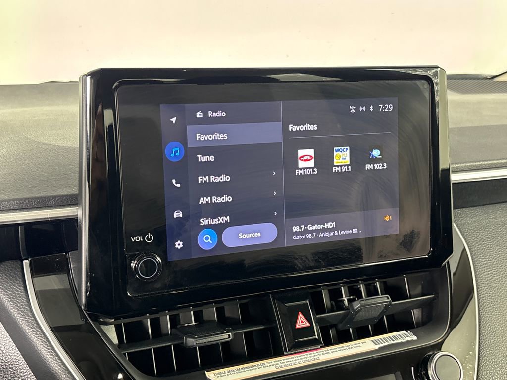 Used 2025 Toyota Corolla LE w/ LE Premium Package image 18