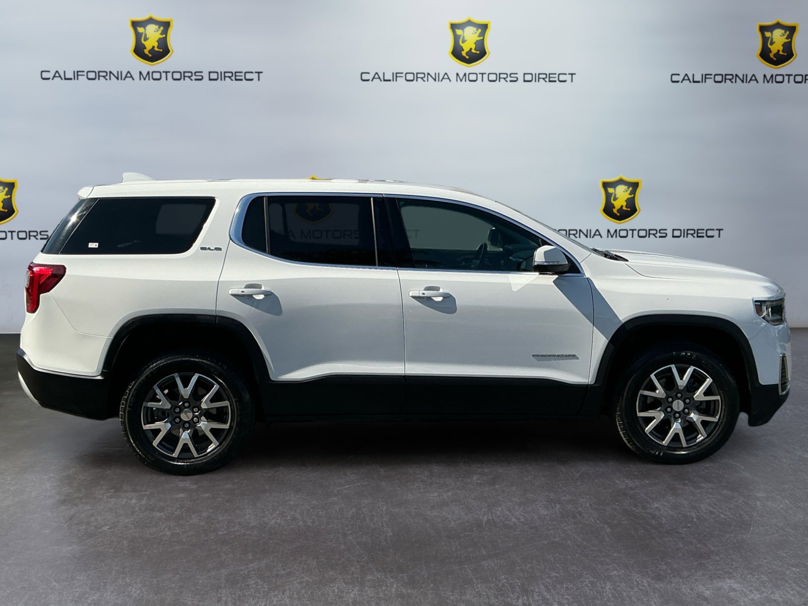 Used 2020 GMC Acadia SLE image 6