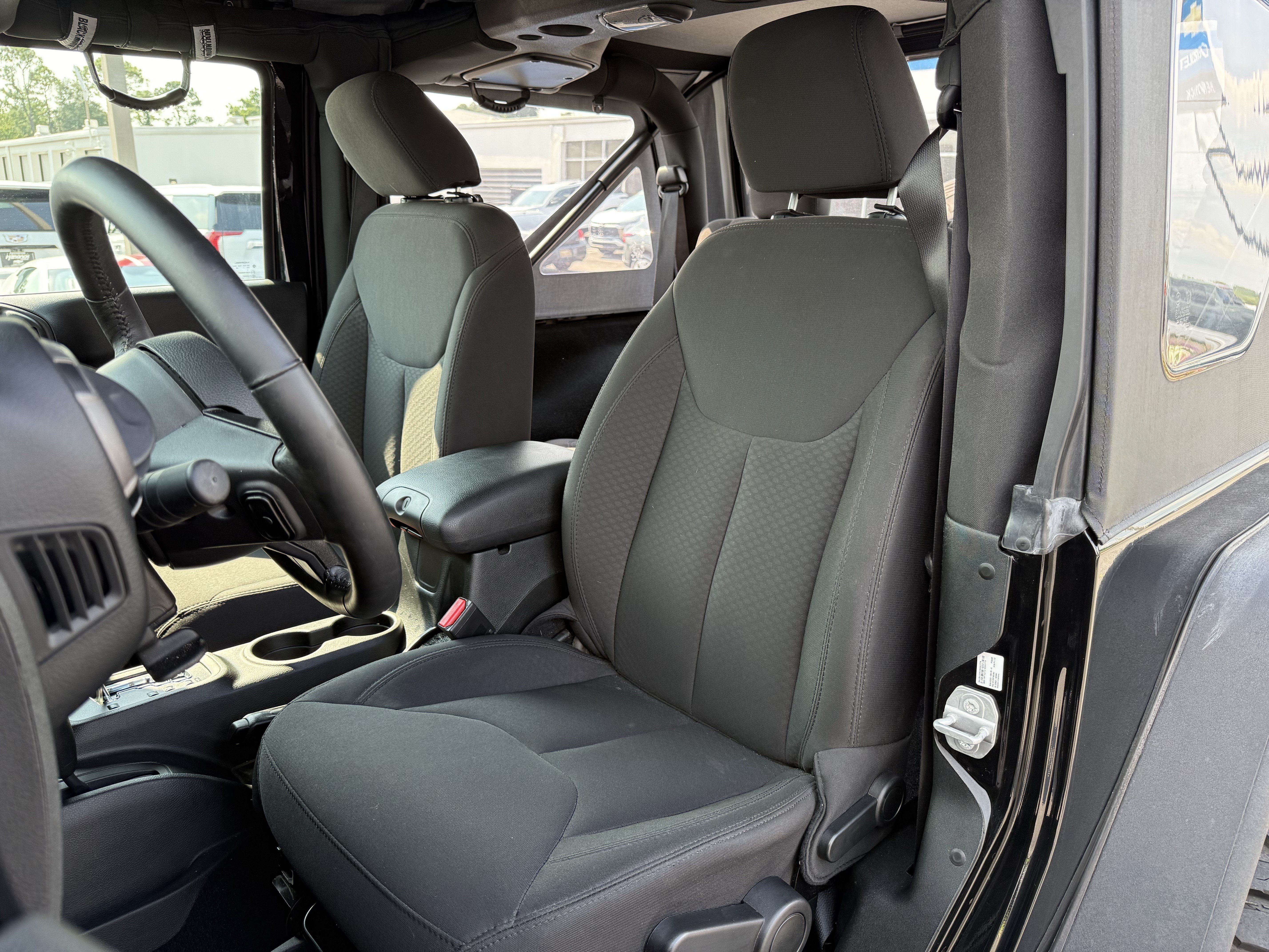Used 2018 Jeep Wrangler Sport w/ Connectivity Group AWD/4WD image 16