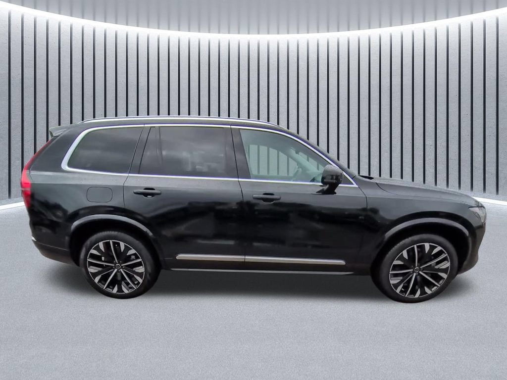 Used 2025 Volvo XC90 B5 Plus AWD/4WD image 18