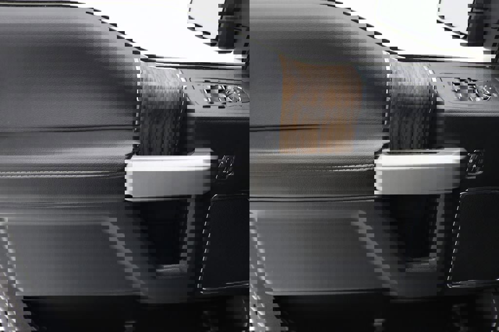 Used 2019 Ford F150 Lariat w/ Equipment Group 501A Mid image 18