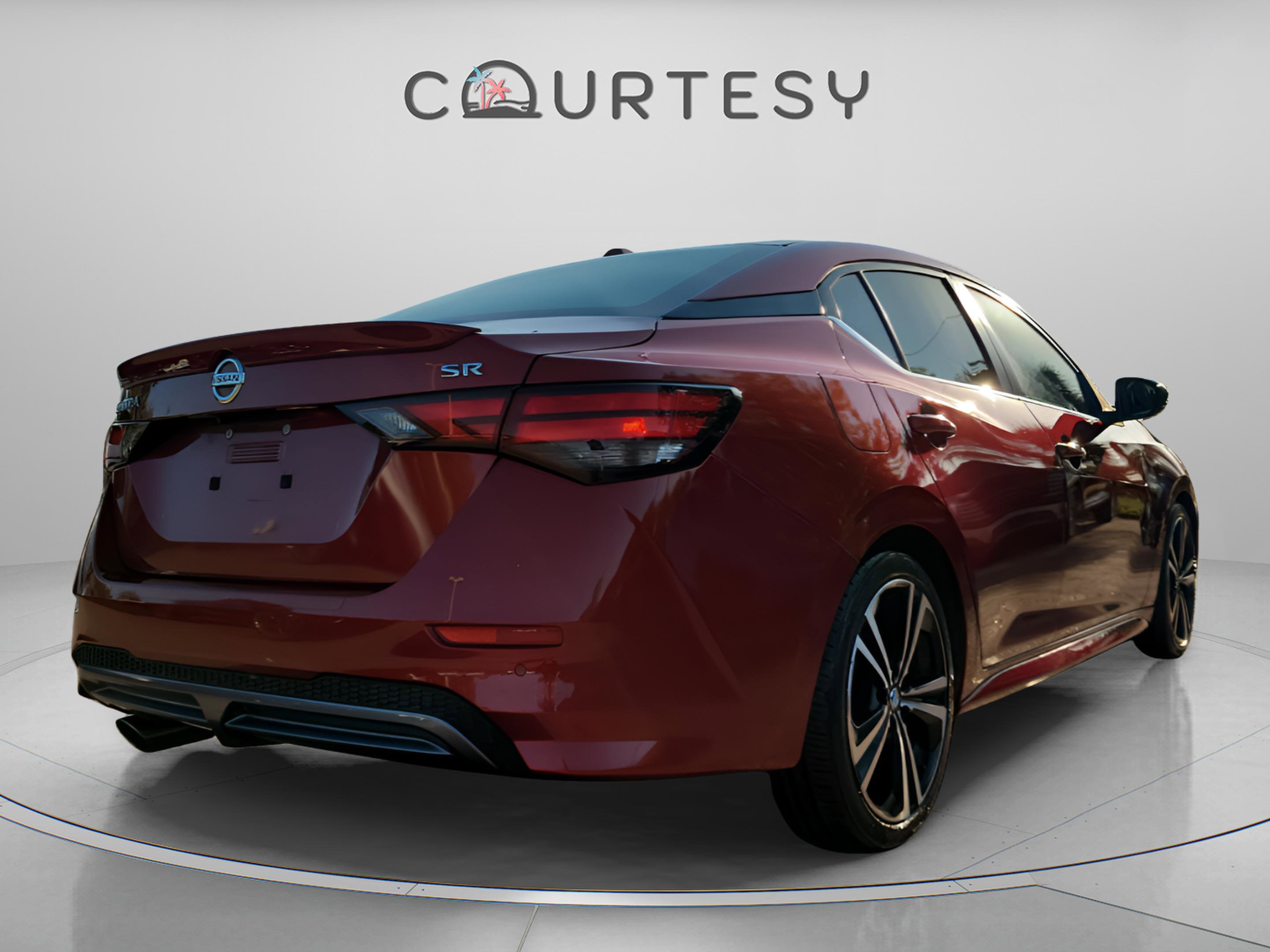 Used 2021 Nissan Sentra SR image 3