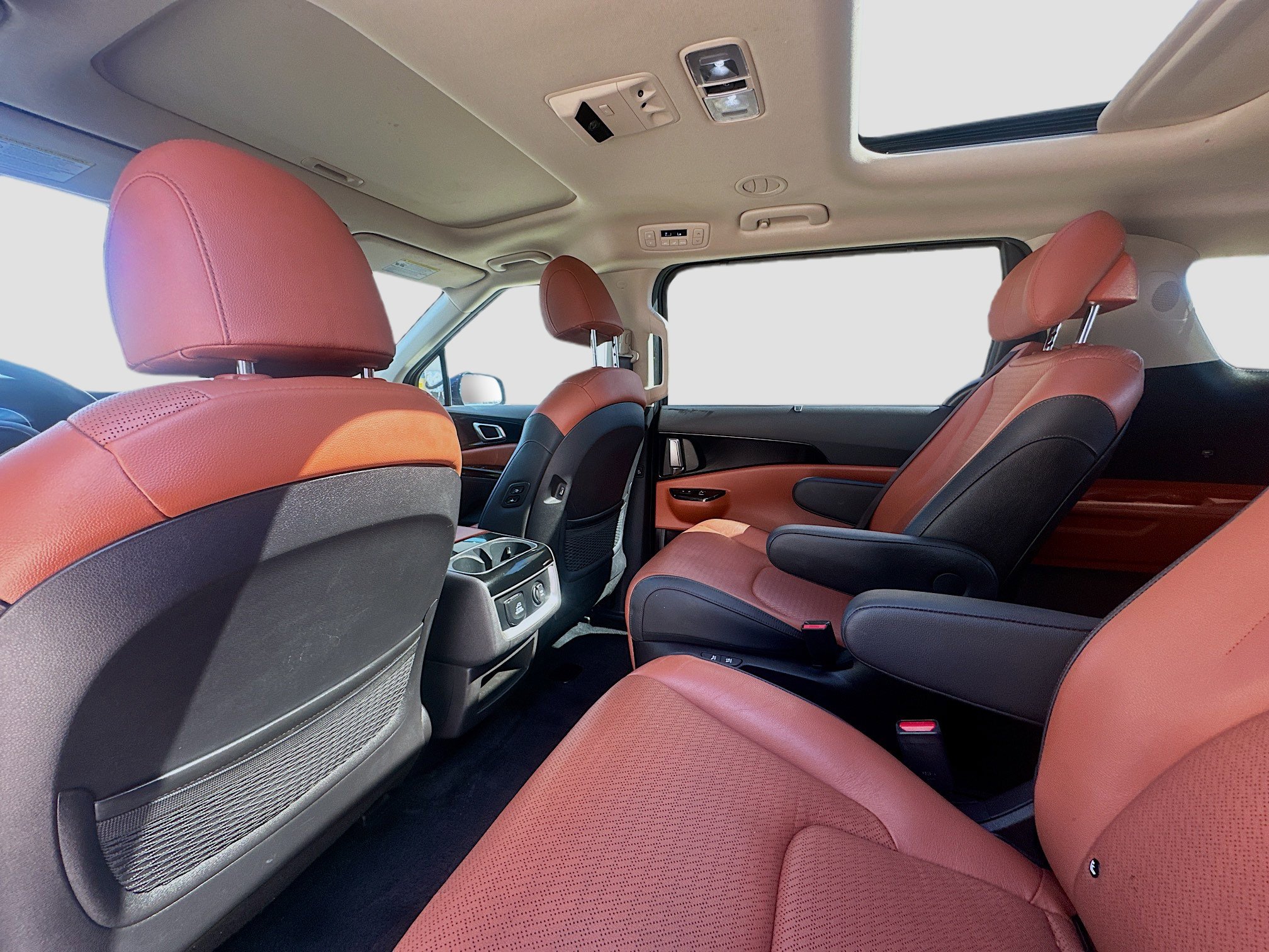 Used 2024 Kia Carnival SX Prestige image 26