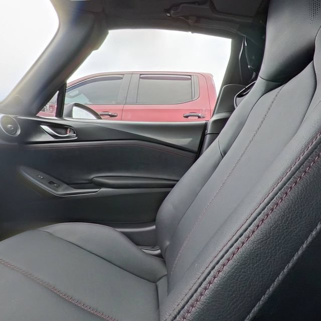 Used 2018 MAZDA MX-5 Miata RF Grand Touring RWD image 29