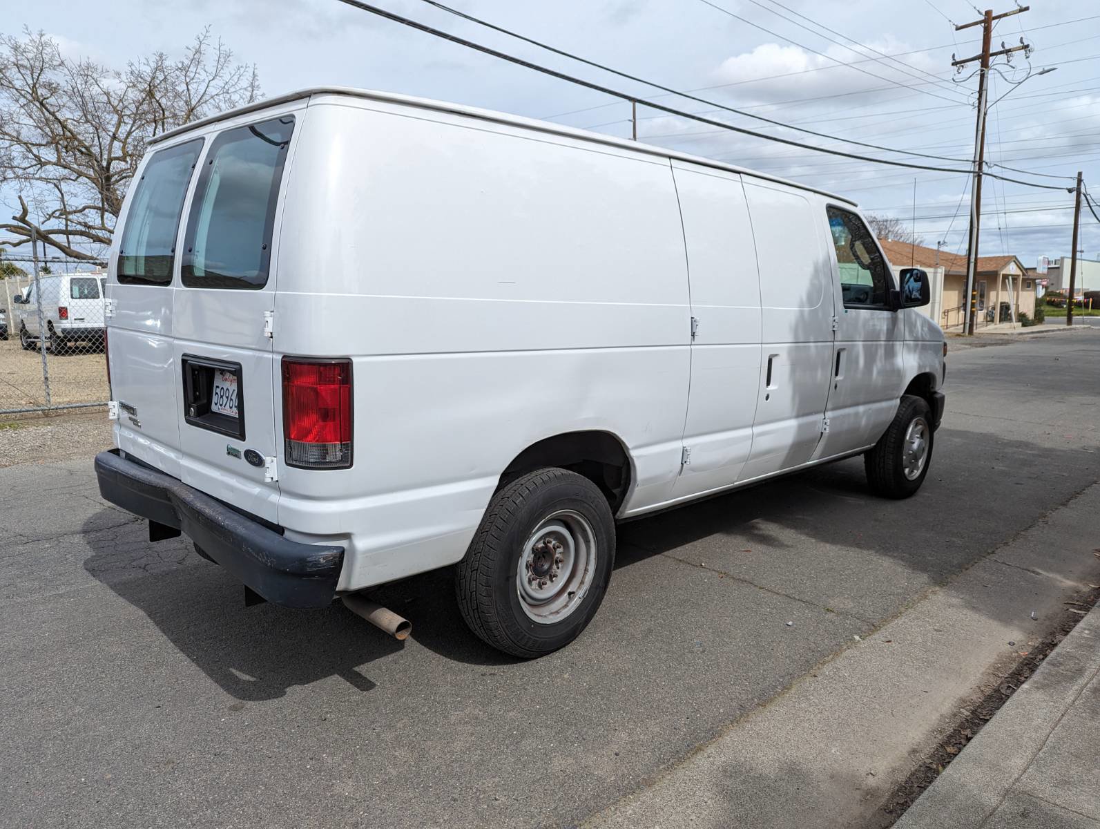 Used 2014 Ford E-150 and Econoline 150 w/ Power Group RWD image 5