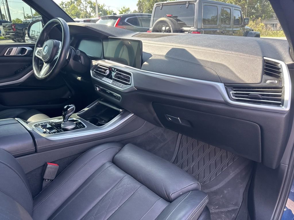 Used 2022 BMW X5 xDrive45e w/ M Sport Package image 10
