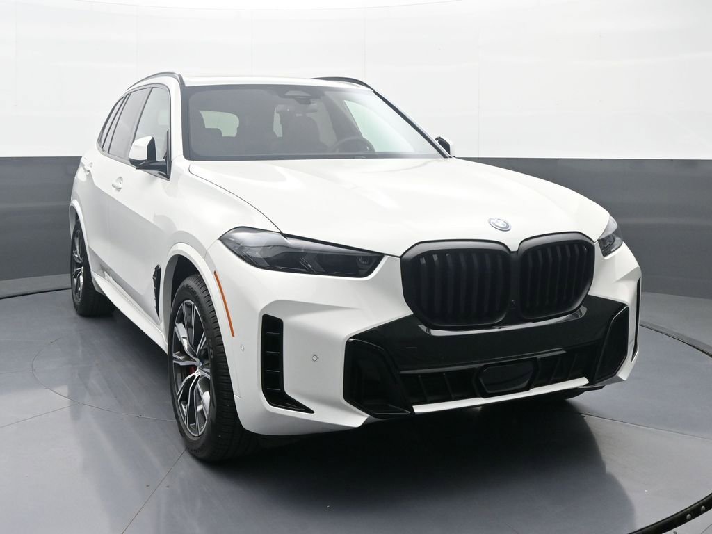 Used 2026 BMW X5 xDrive50e w/ M Sport Package AWD/4WD image 2