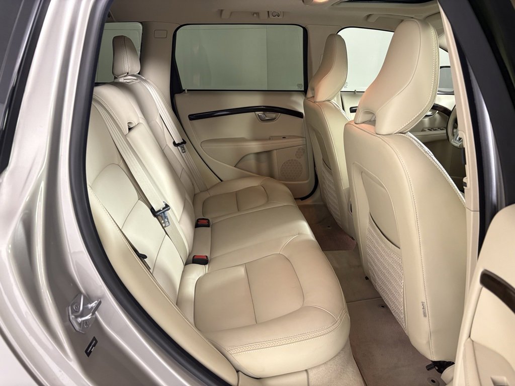 Used 2015 Volvo XC70 T6 Platinum image 37