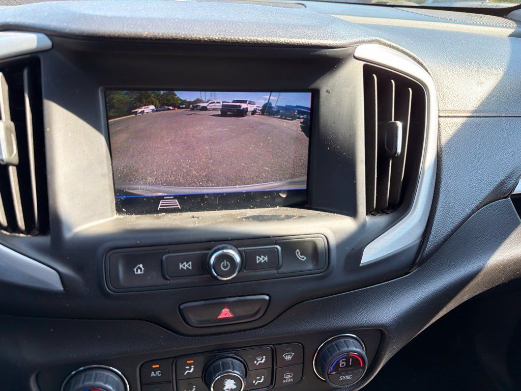 Used 2020 GMC Terrain SLE w/ Driver Convenience Package FWD image 3