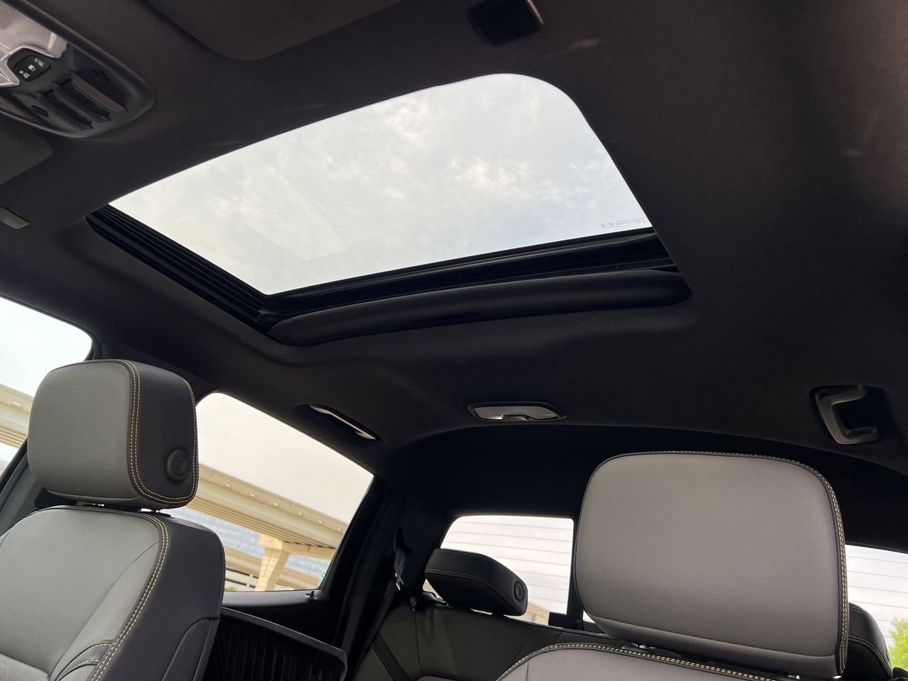 Used 2023 Chevrolet Colorado ZR2 w/ ZR2 Convenience Package III AWD/4WD image 28