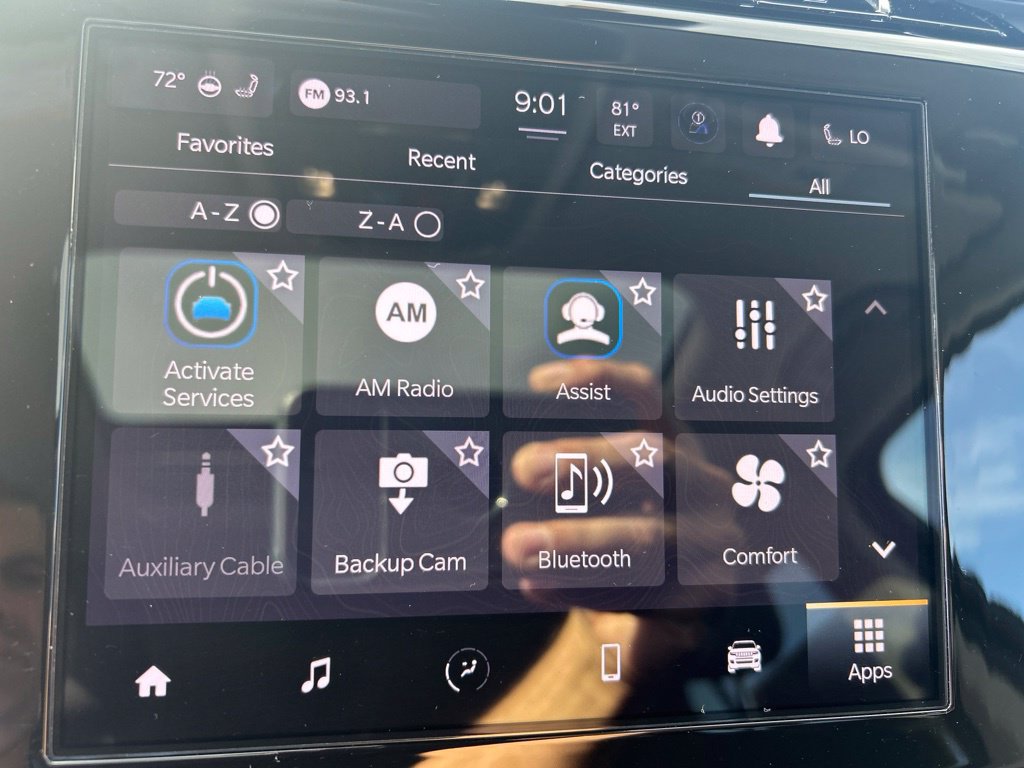 Used 2023 Jeep Grand Cherokee Laredo w/ Luxury Tech Group I RWD image 14