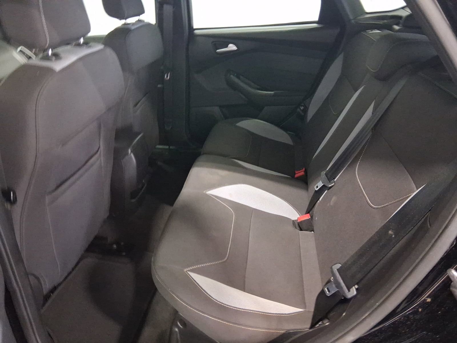 Used 2018 Ford Focus ST FWD image 15