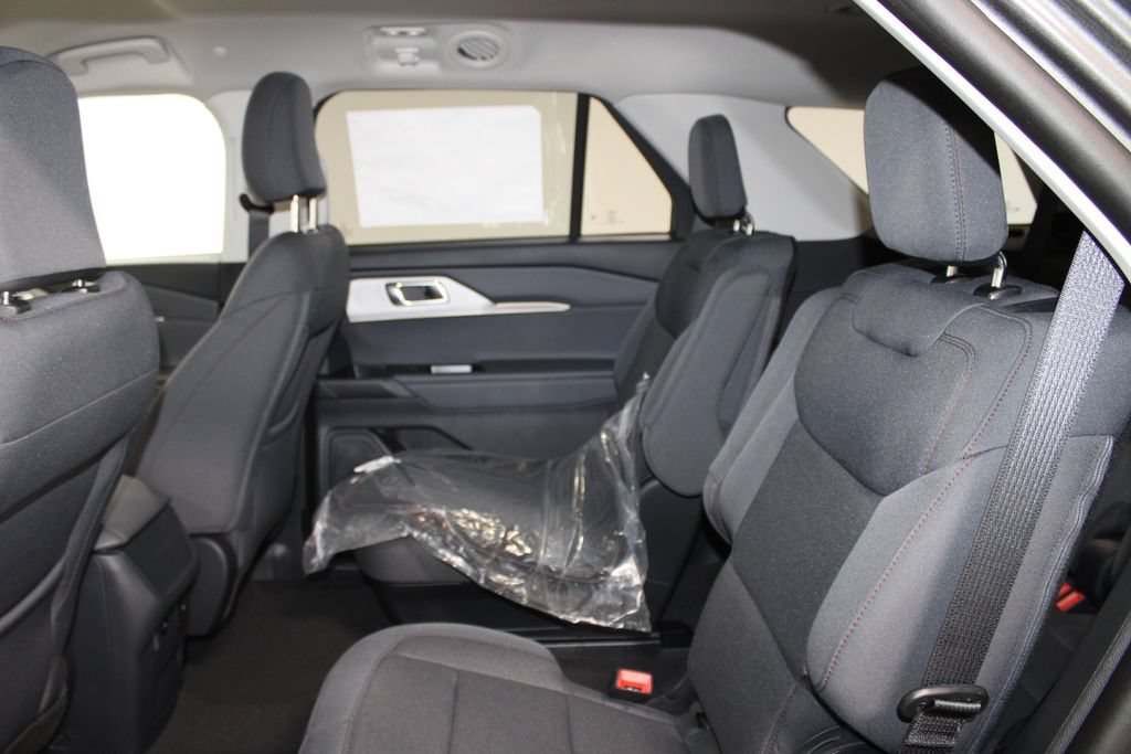 New 2026 Ford Explorer Active RWD image 23