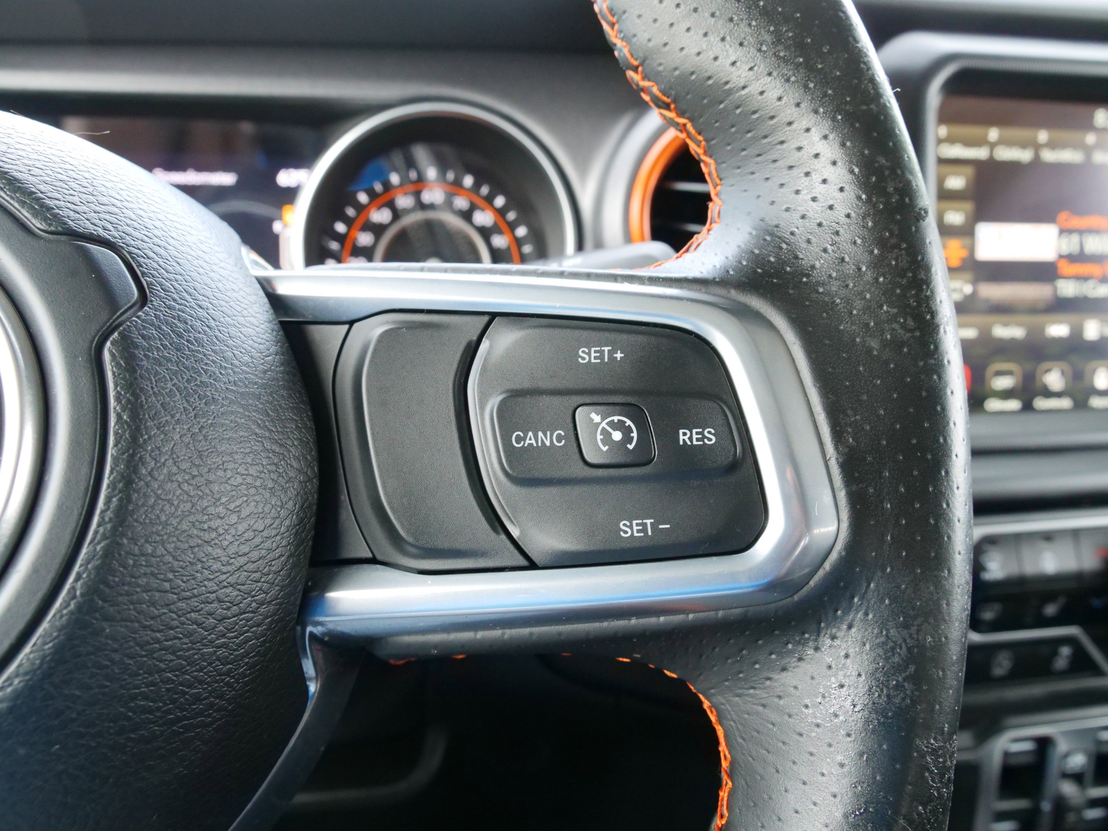 Used 2023 Jeep Gladiator Mojave w/ Cold Weather Group image 22