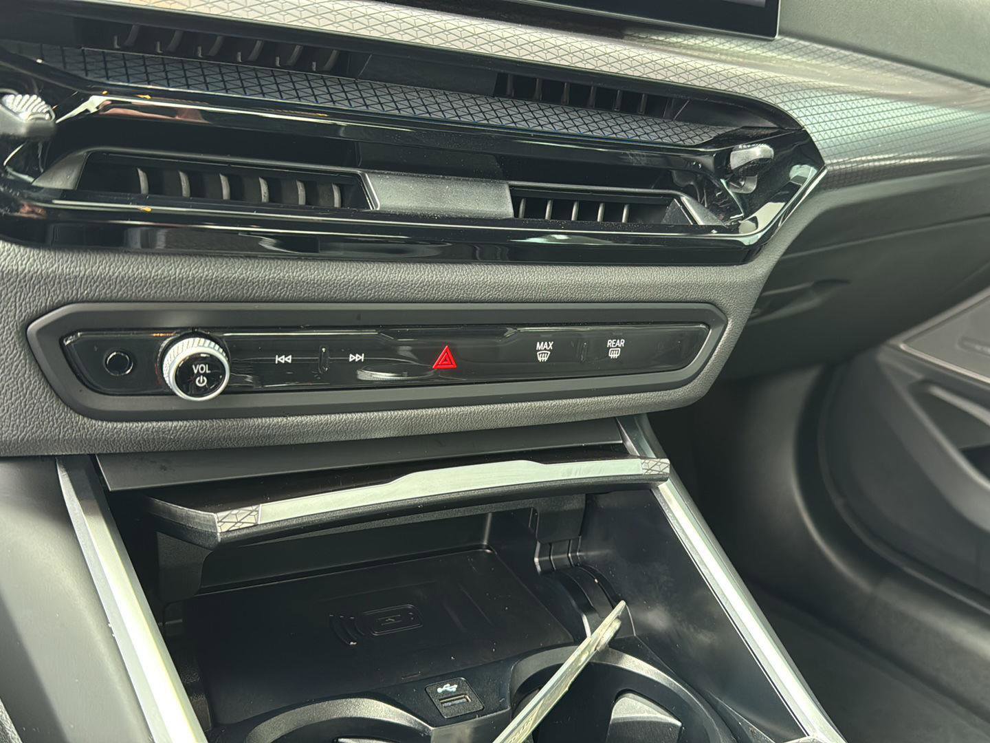 Used 2025 BMW M340i image 24