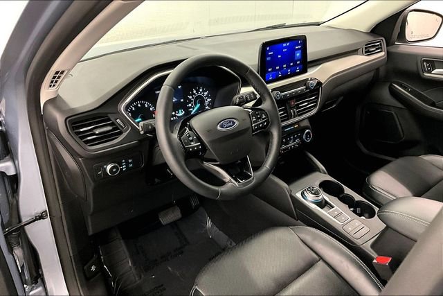 Used 2022 Ford Escape SEL image 16