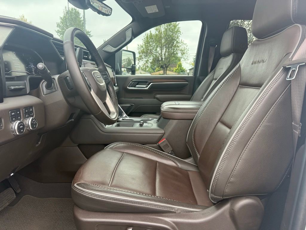 Used 2024 GMC Sierra 3500 Denali w/ Denali Reserve Package image 8