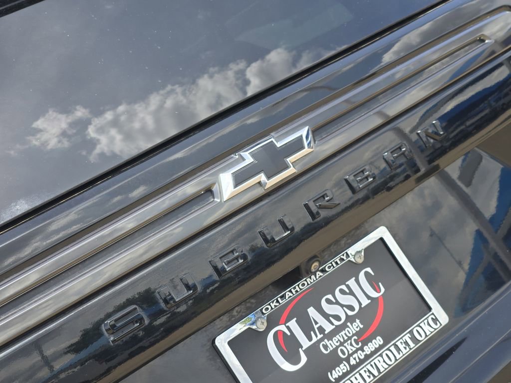 Used 2021 Chevrolet Suburban Z71 w/ Rear Media and Nav Package AWD/4WD image 34