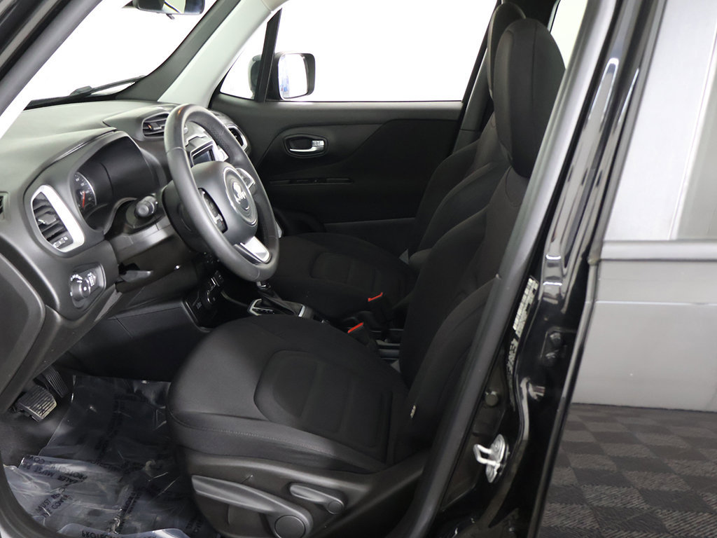 Used 2019 Jeep Renegade Latitude AWD/4WD image 25