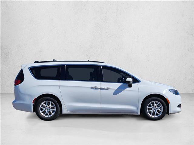 Used 2021 Chrysler Voyager Lxi video 2