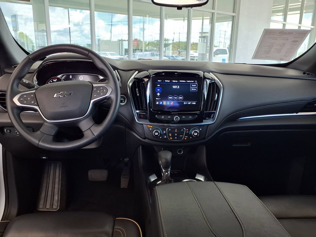 Used 2023 Chevrolet Traverse Premier w/ Redline Edition AWD/4WD image 16