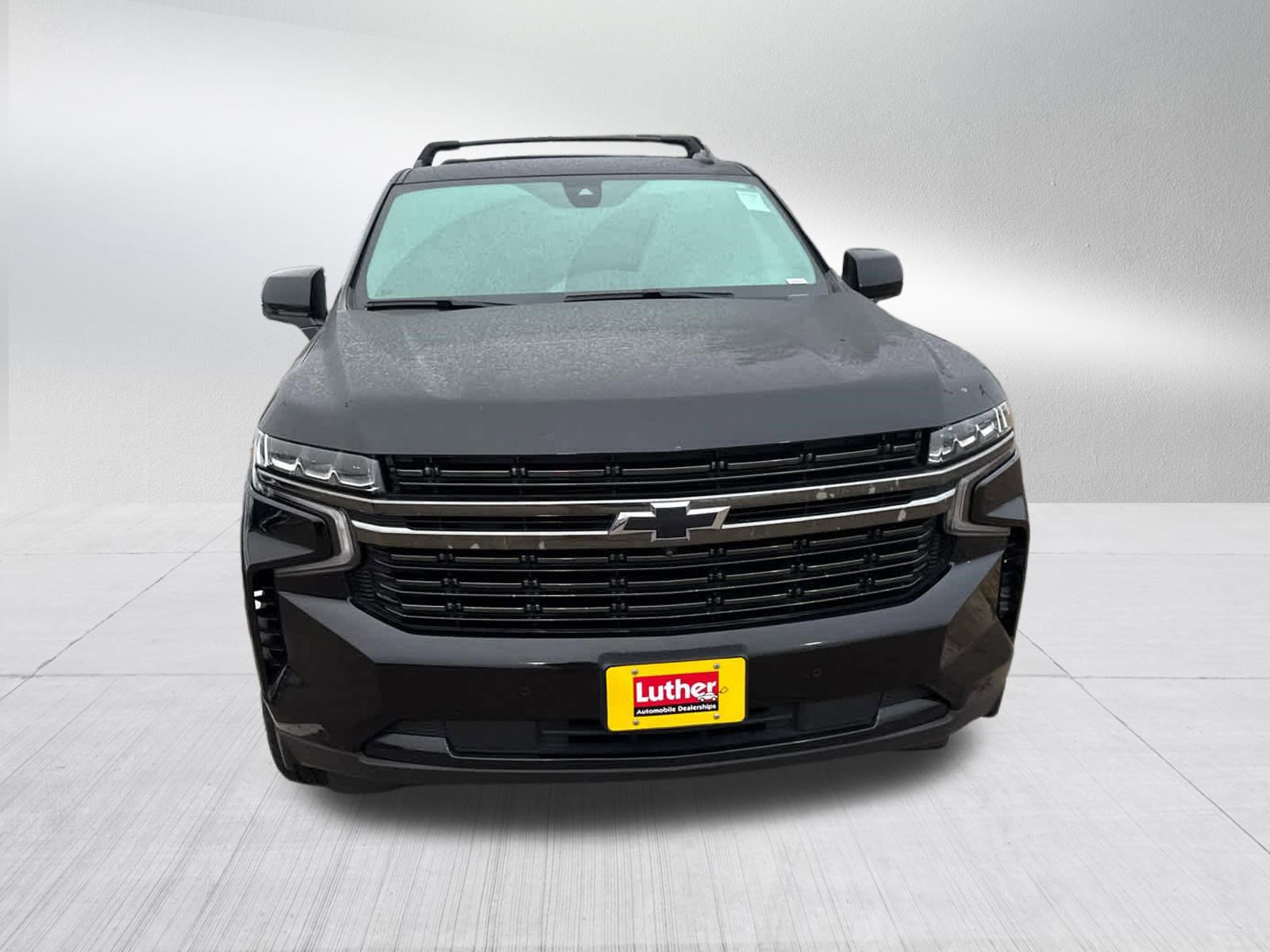Used 2022 Chevrolet Suburban RST w/ Luxury Package image 2