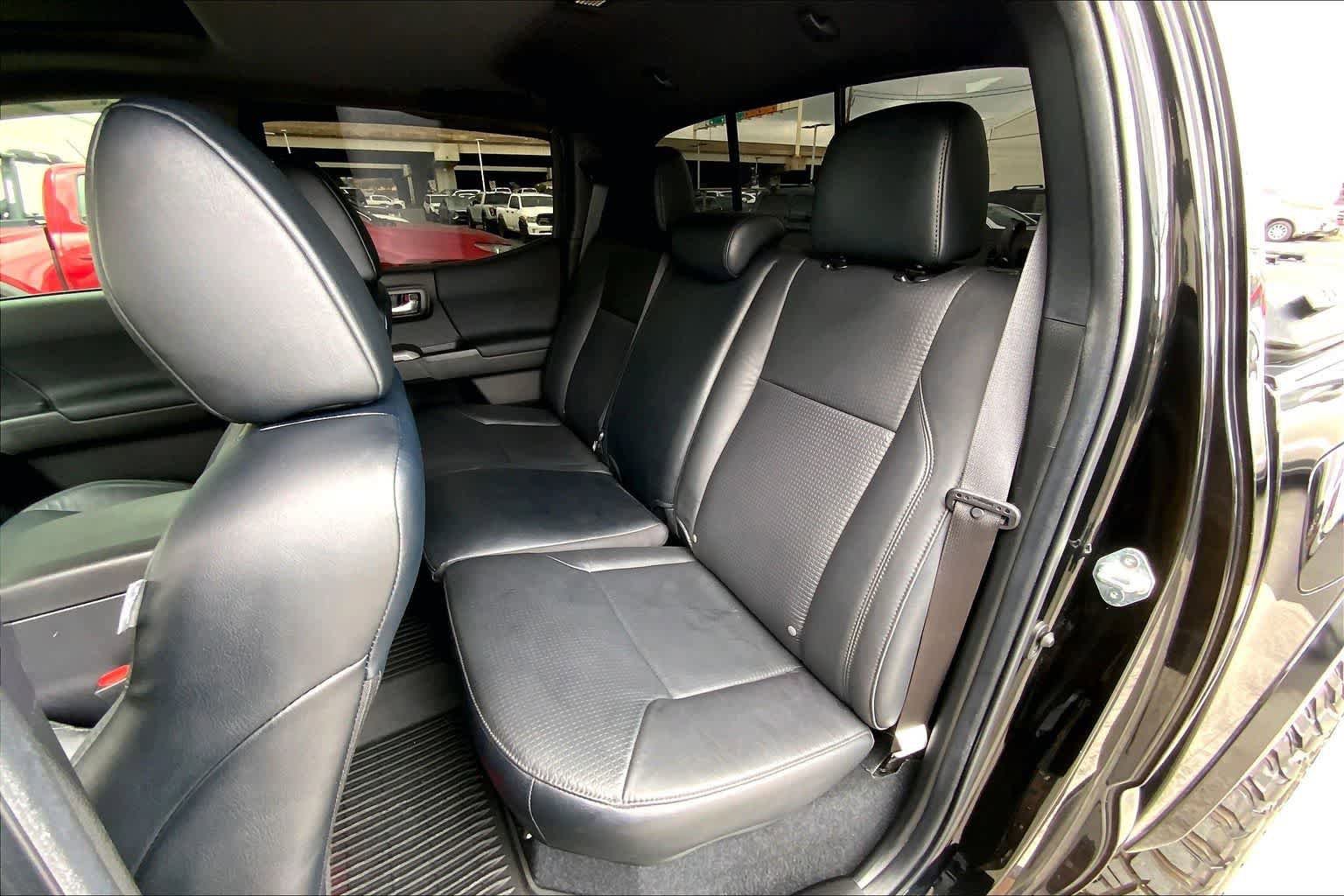 Used 2022 Toyota Tacoma 4x4 Double Cab image 29