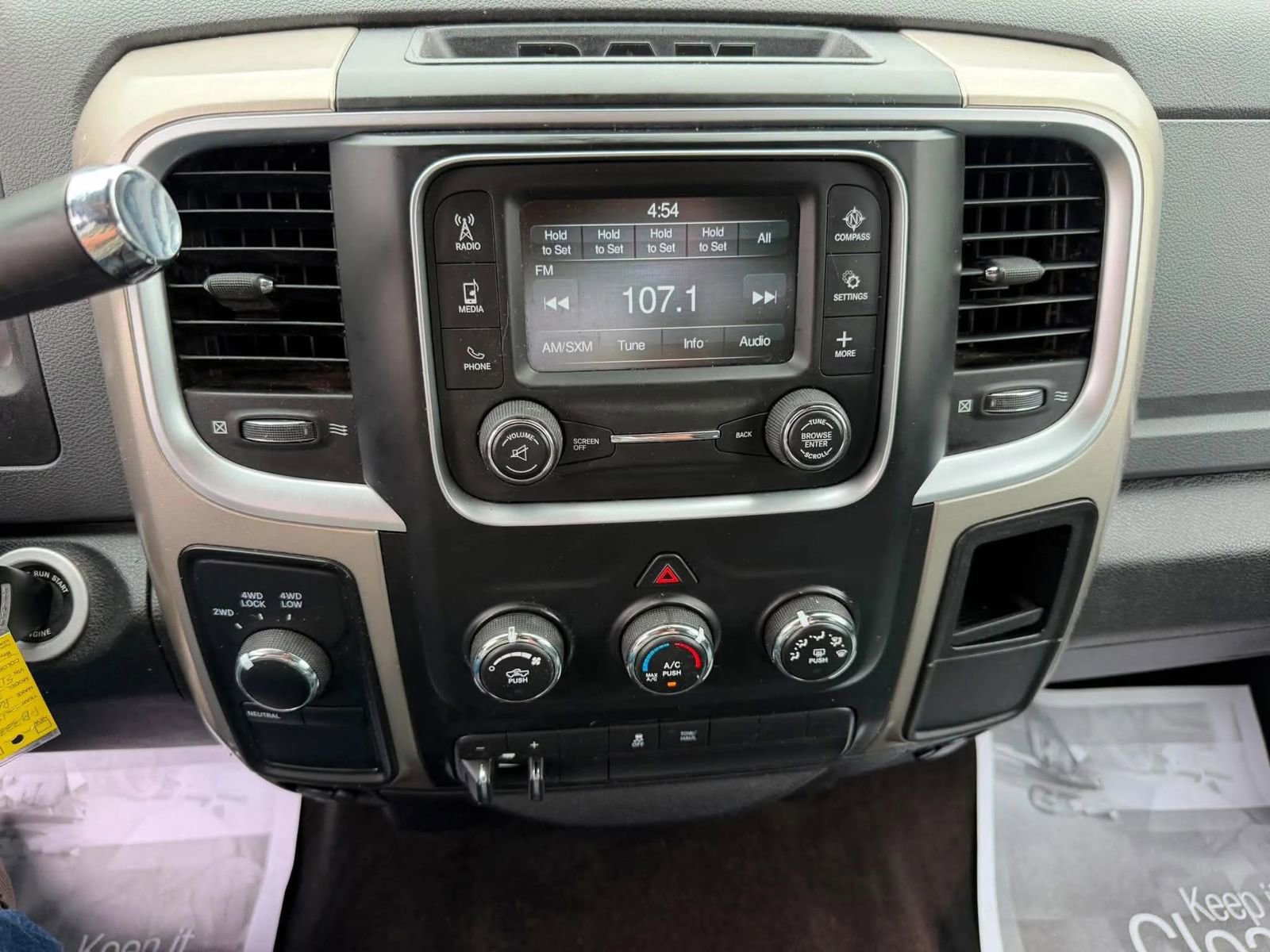 Used 2015 RAM 2500 SLT AWD/4WD image 14