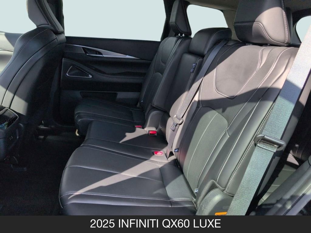 Certified 2025 INFINITI QX60 Luxe FWD image 15