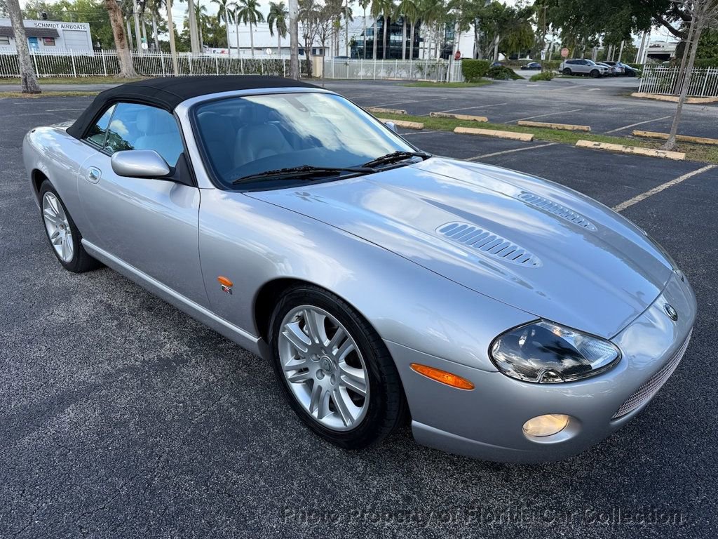 Used 2005 Jaguar XK8 Convertible image 2
