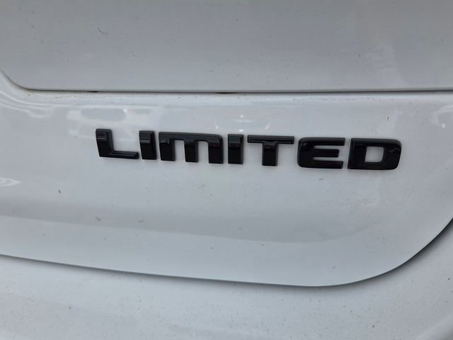Certified 2024 Jeep Grand Cherokee L Limited w/ Black Appearance Package AWD/4WD image 10