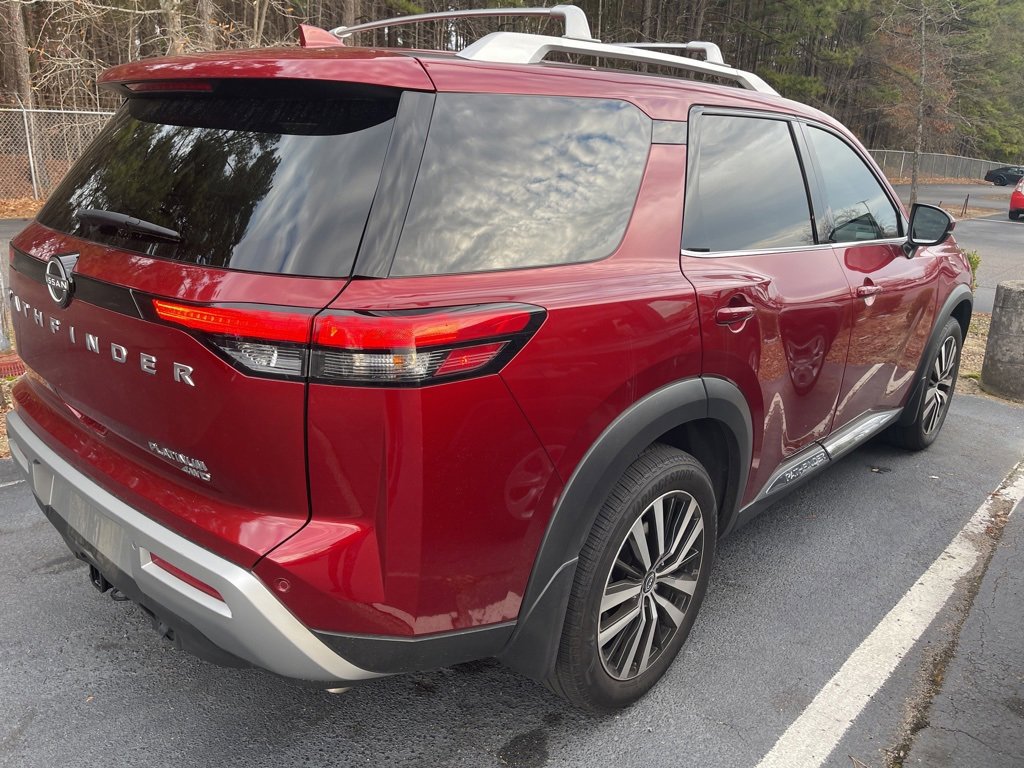 Used 2025 Nissan Pathfinder Platinum image 5