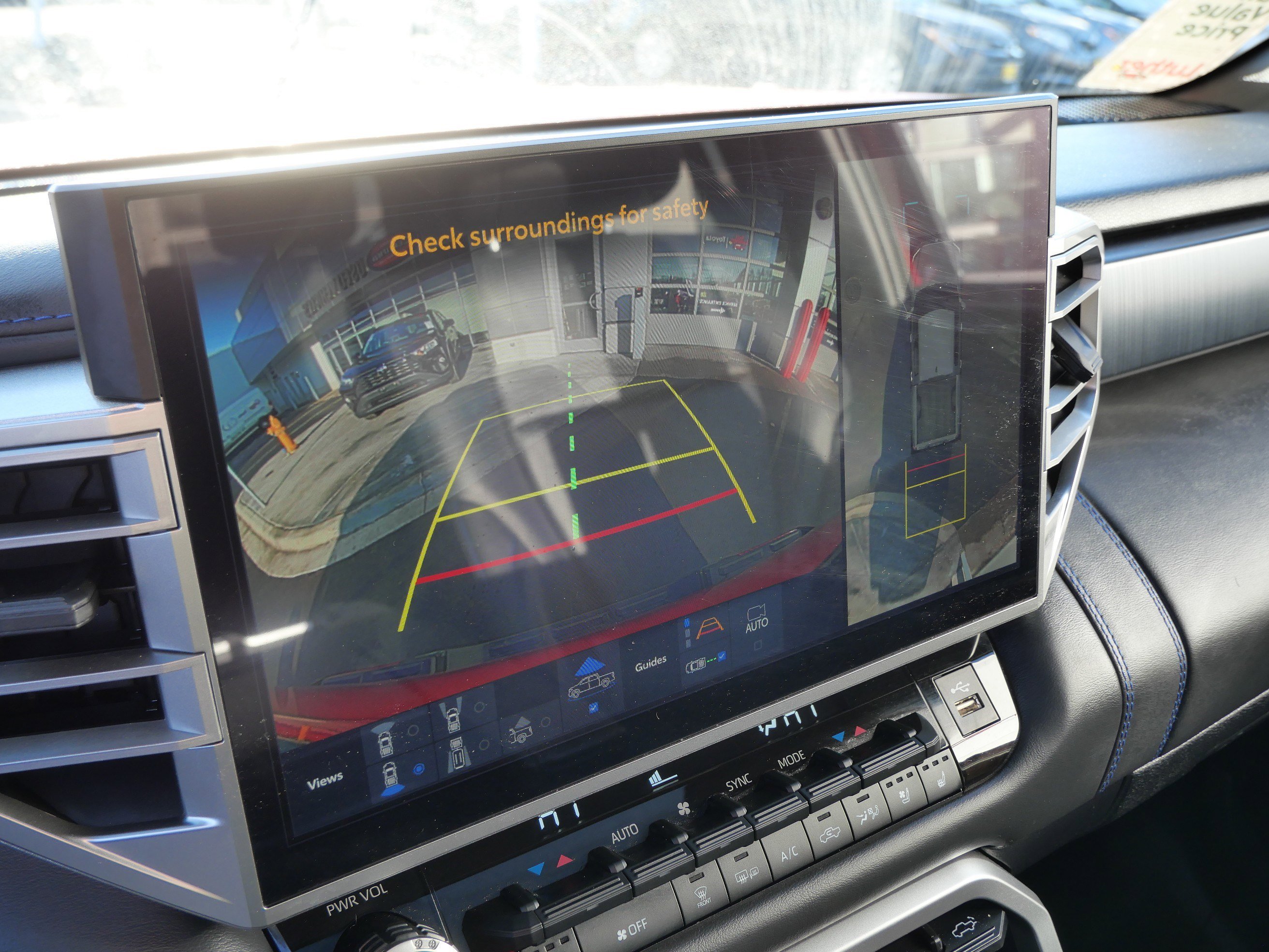 Used 2025 Toyota Tundra Platinum image 32