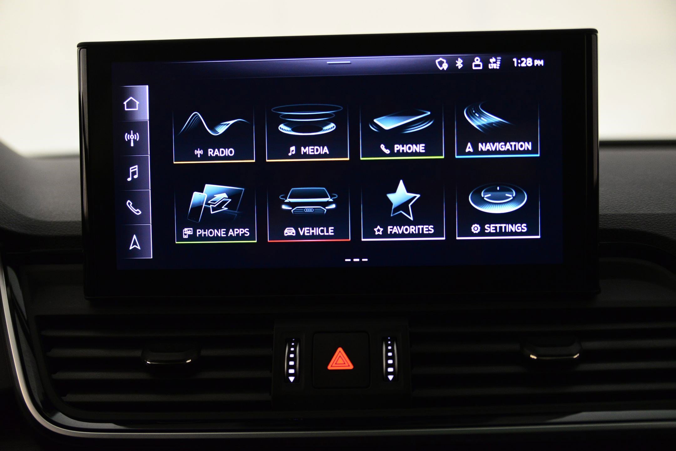 Certified 2025 Audi Q5 2.0T Premium w/ Convenience Plus Package image 32