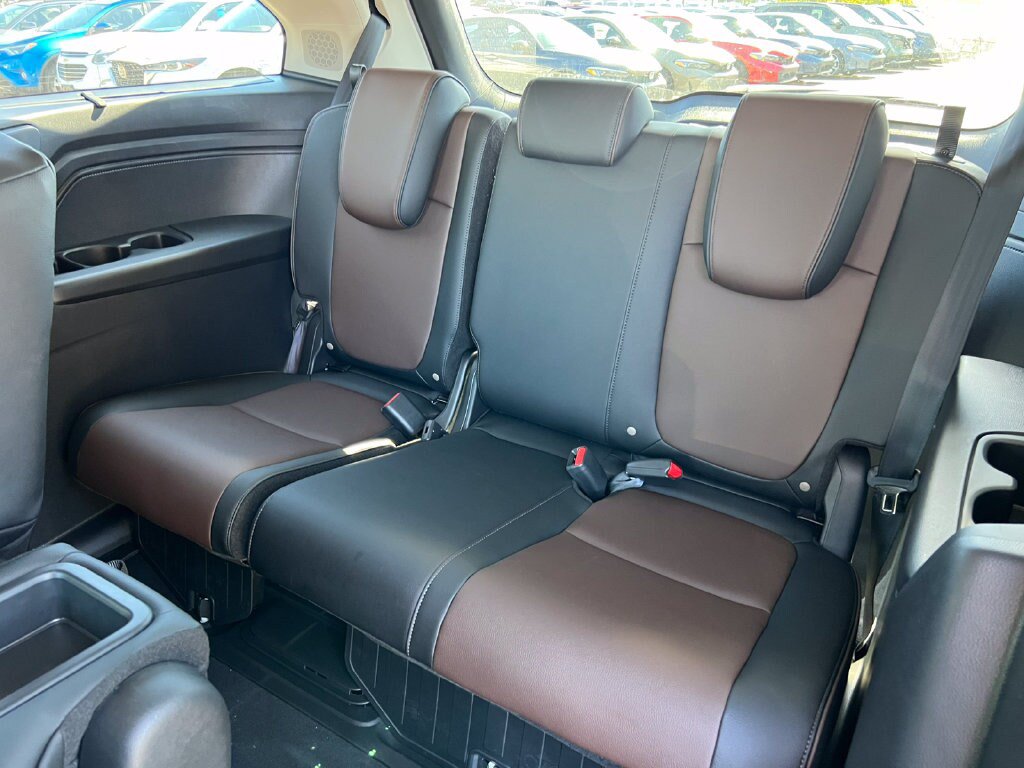 New 2027 Honda Odyssey Elite image 5