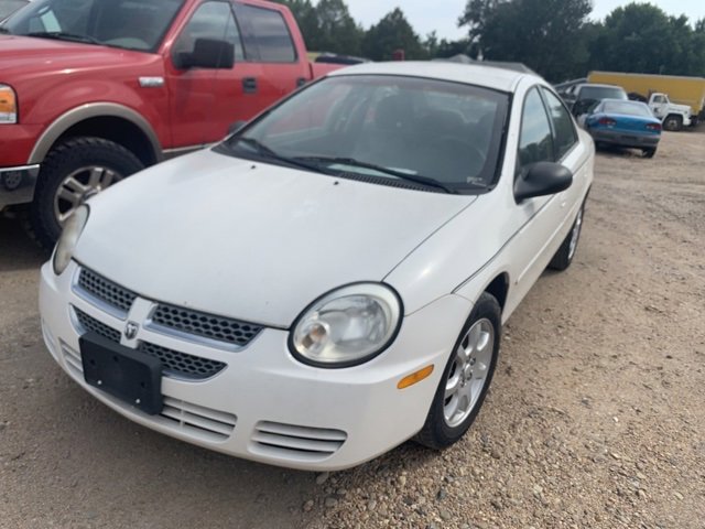 Used 2005 Dodge Neon SXT image 2