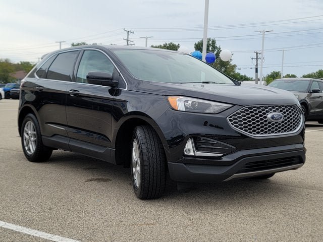 Used 2024 Ford Edge SEL w/ Convenience Package AWD/4WD image 3