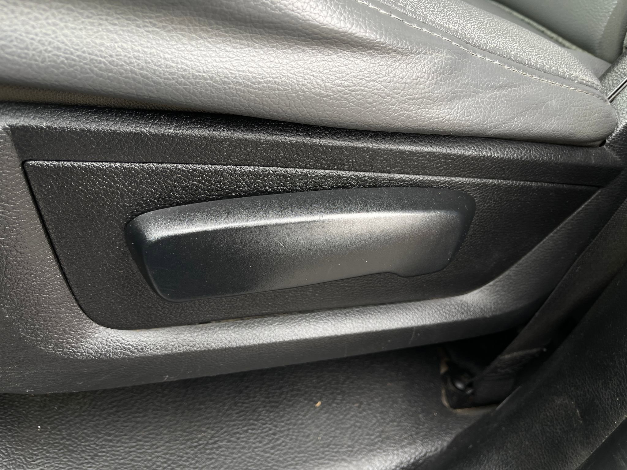 Used 2016 RAM 2500 Tradesman image 14