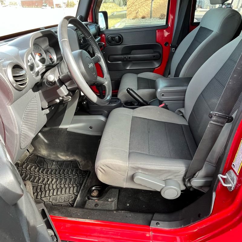 Used 2010 Jeep Wrangler Unlimited Sport w/ PWR Convenience Group image 10