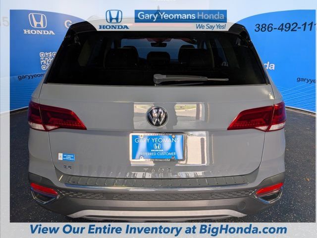 Used 2024 Volkswagen Taos SE image 5