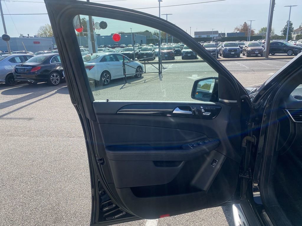 Used 2018 Mercedes-Benz GLE 350 4MATIC image 39