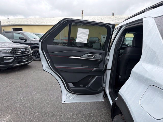 Used 2026 Ford Explorer ST-Line w/ ST-Line Street Pack AWD/4WD image 51