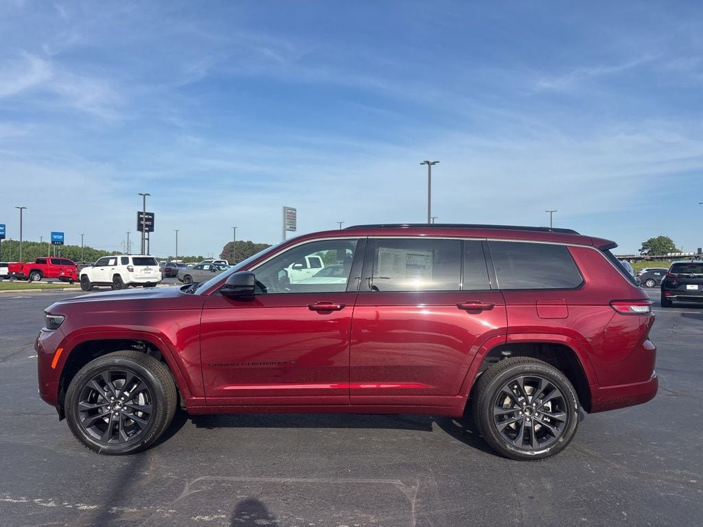 New 2026 Jeep Grand Cherokee L Limited AWD/4WD image 2