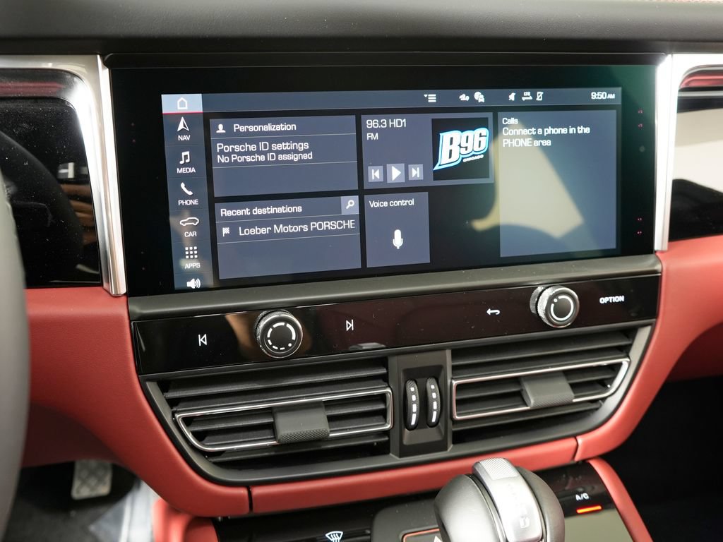 Certified 2026 Porsche Macan AWD/4WD image 26