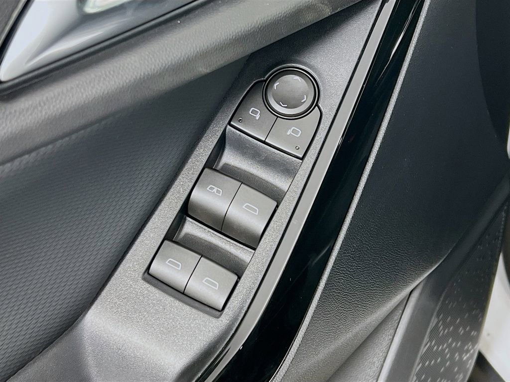 New 2026 Chevrolet Equinox LT w/ LPO, Floor Liner Package image 32