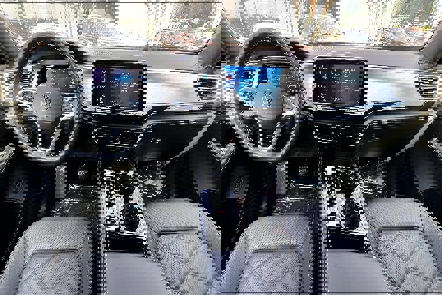 Used 2025 Volkswagen Atlas Cross Sport SE image 14