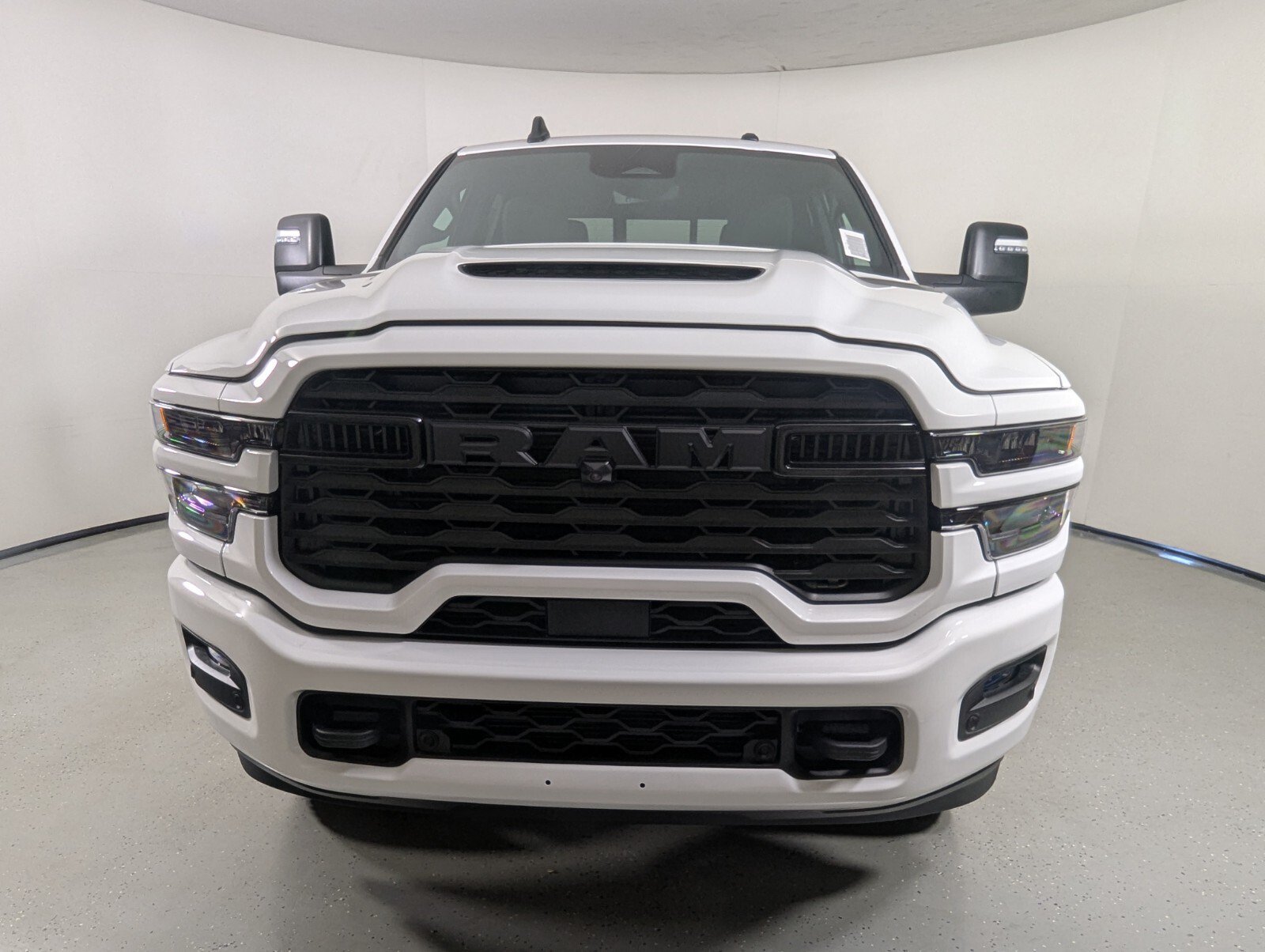 New 2026 RAM 2500 Big Horn AWD/4WD image 2